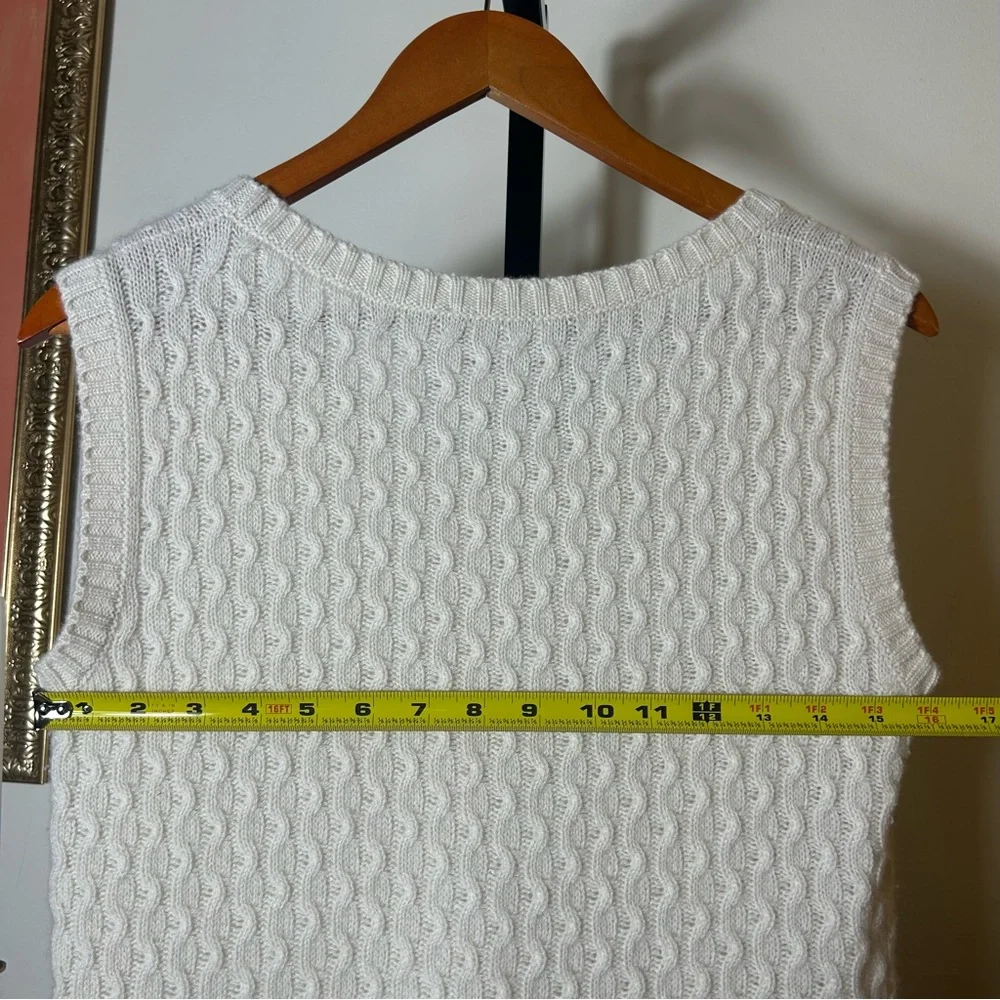Fabiana Filippi Italy Cashmere Cable Knit Sweater Vest Quiet Luxury Cream Size 4
